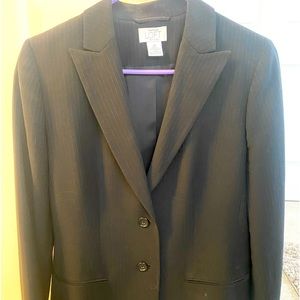 Simple black pant suit size 6 regular from Ann Taylor Loft.